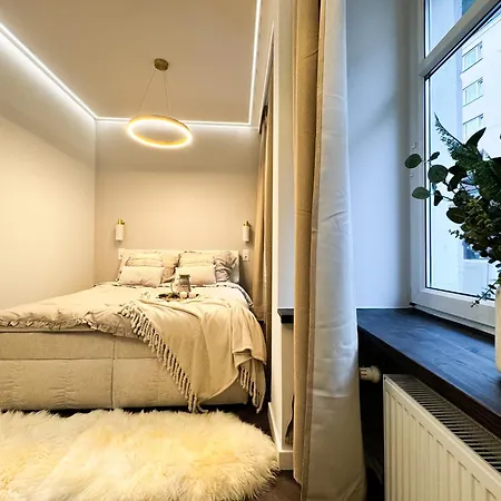 Central, Modern & Chic Gem, Near Park! 10min To Old Town, Trumski 弗罗茨瓦夫