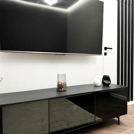 아파트 Central, Modern & Chic Gem, Near Park! 10min To Old Town, Trumski