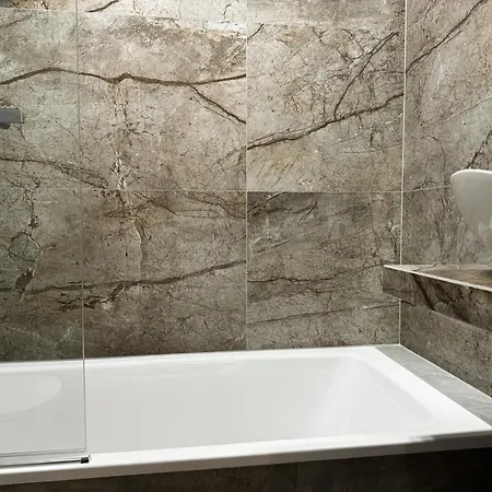 Central, Modern & Chic Gem, Near Park! 10min To Old Town, Trumski * 브로츠와프
