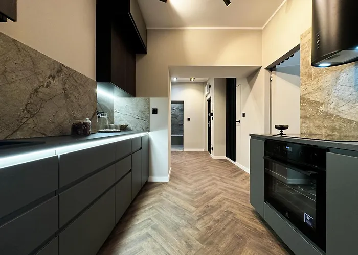 Central, Modern & Chic Gem, Near Park! 10min To Old Town, Trumski * Breslavia