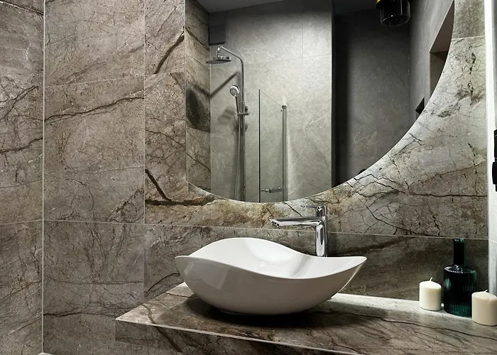 Apartamento Central, Modern & Chic Gem, Near Park! 10min To Old Town, Trumski