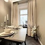 Central, Modern & Chic Gem, Near Park! 10min To Old Town, Trumski * Breslavia