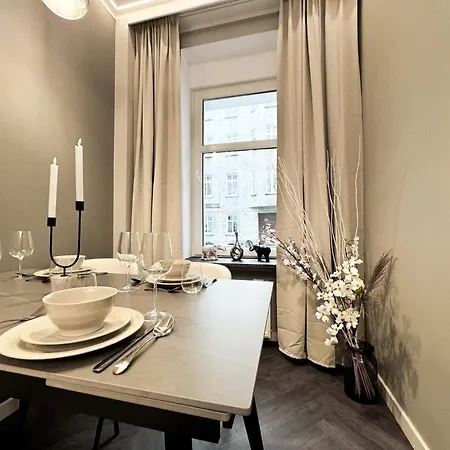 Central, Modern & Chic Gem, Near Park! 10min To Old Town, Trumski * Breslavia