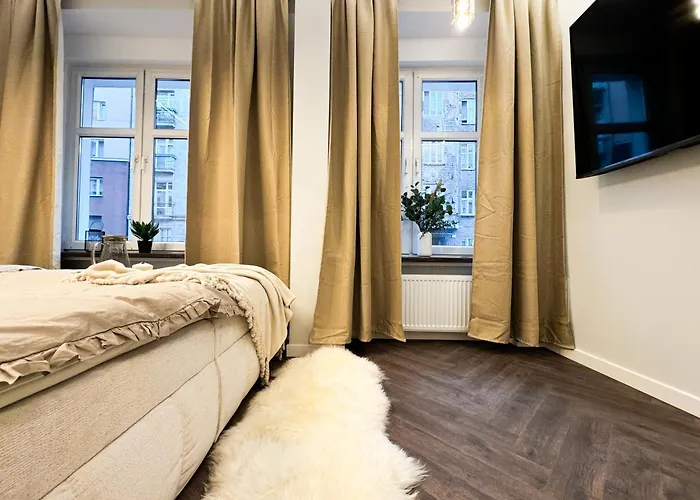 Central, Modern & Chic Gem, Near Park! 10min To Old Town, Trumski Apartmán