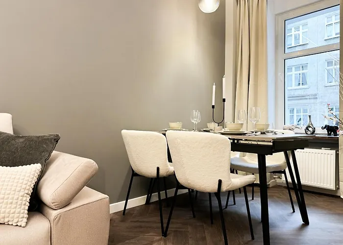 Appartement Central, Modern & Chic Gem, Near Park! 10min To Old Town, Trumski *